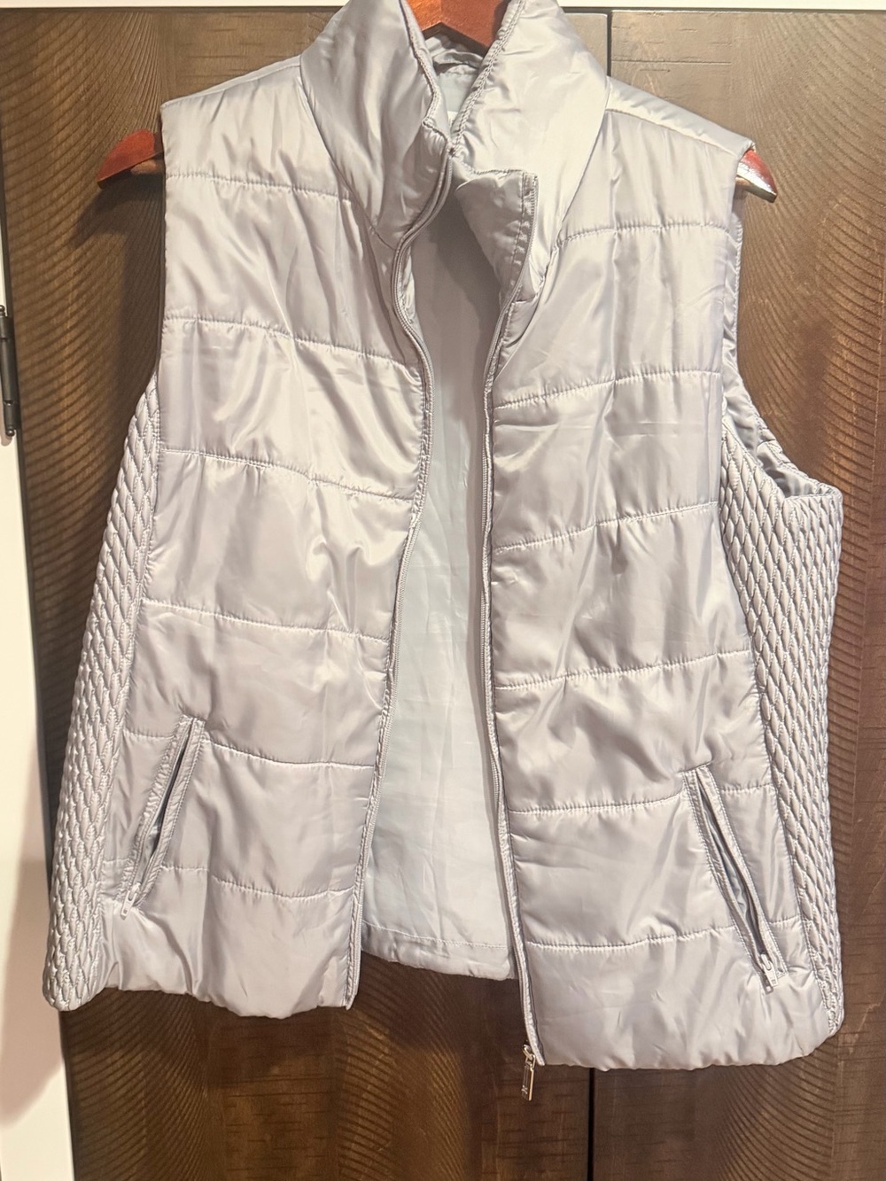 Liz Claiborne Light Gray Quilted Sleeveless Puffer Vest with Textured Sides